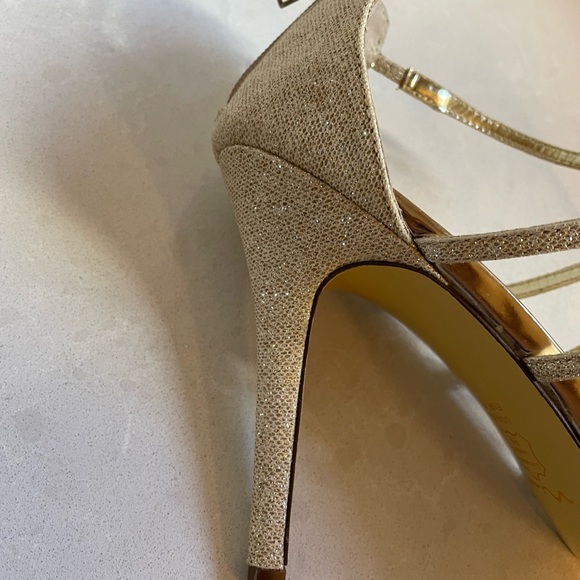 Metallic cage sandals - Picture 5 of 5